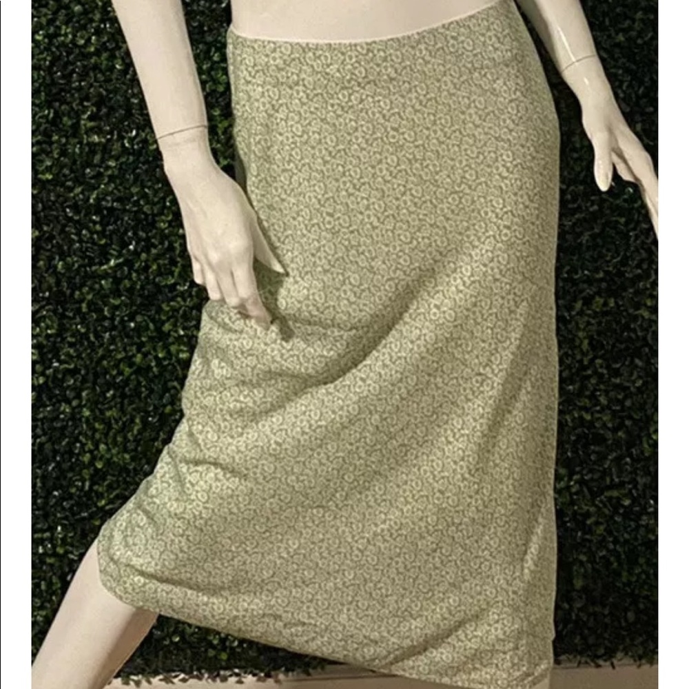 NWT Glassons Floral Knee Length Floral Skirt Size 8 AU - 4 US